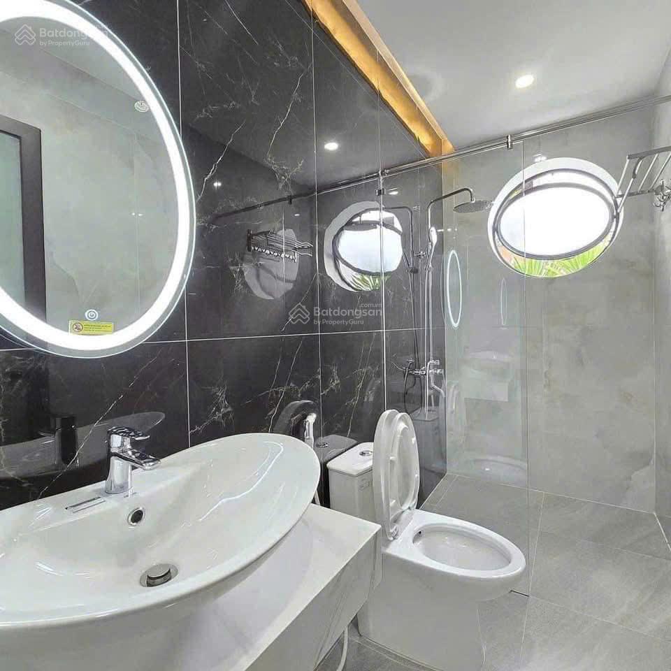 Dt 5 x 25 nở hậu ( 135m²)  giá chỉ 18.9 tỷ tl  hẻm 8m , đường phạm văn hai  nhà đẹp trệt 2 lầu