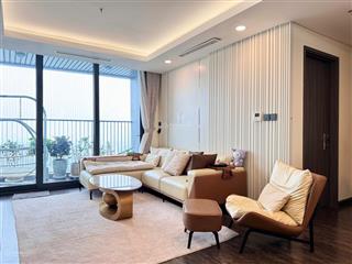 Cho thuê cc 90m2, 2pn+1 , 2wc, view cực thoáng, full đồ tại cầu giấy center point, có lốt oto
