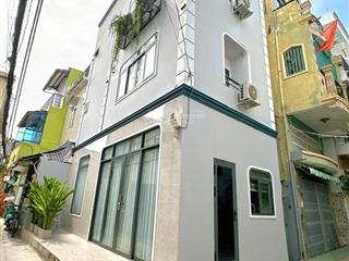 Căn góc 3 mặt  46,7m2 (5 x 11)  4 tầng  nguyễn thần hiến. 5,450 tỷ