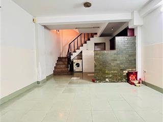 Nhà 4 tầng 3pn  31,8m2 (4,1 x 7,8)  sát mặt tiền trường sa. 5,8 tỷ