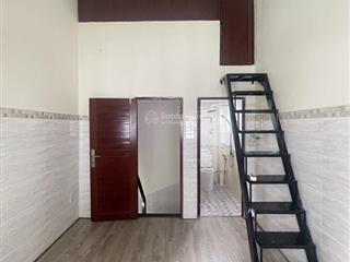 Hiếm bán  sát mt bến vân đồn  3 tầng btct  chỉ 3,3 tỷ