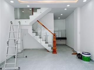 Chỉ 2,95 tỷ  bến vân đồn  nhà mới 2 tấm 2pn 2wc  sổ hồng  3,72m x 6,65m
