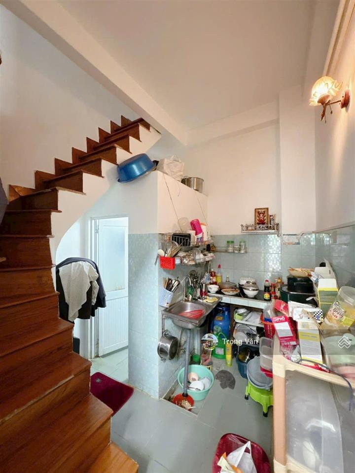 Nhanh thì còn  nhà 4 tầng btct  3pn 3wc  hẻm trước nhà 3,22m. chỉ 4 tỷ