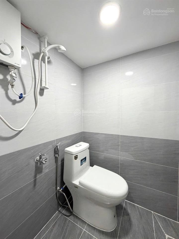 Cách q1 chỉ 500m  nhà đẹp 4 tầng 3pn 4wc. chỉ 4,35 tỷ