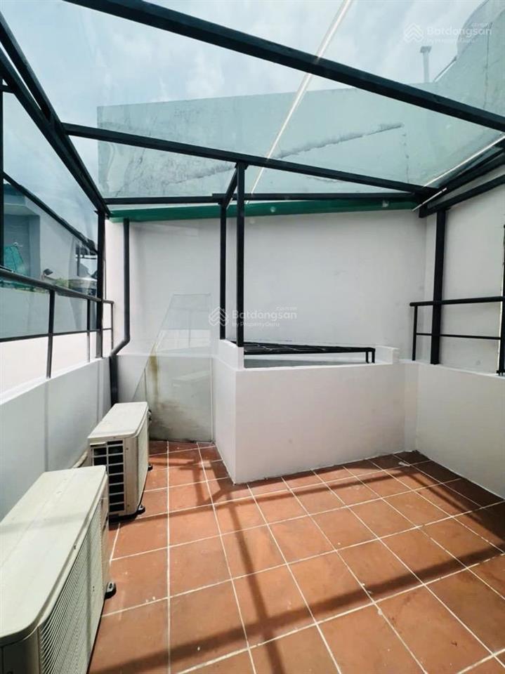 Hẻm thoáng sát mặt tiền hòa hưng  nhà 4 tầng btct hc đủ. 7,45 tỷ