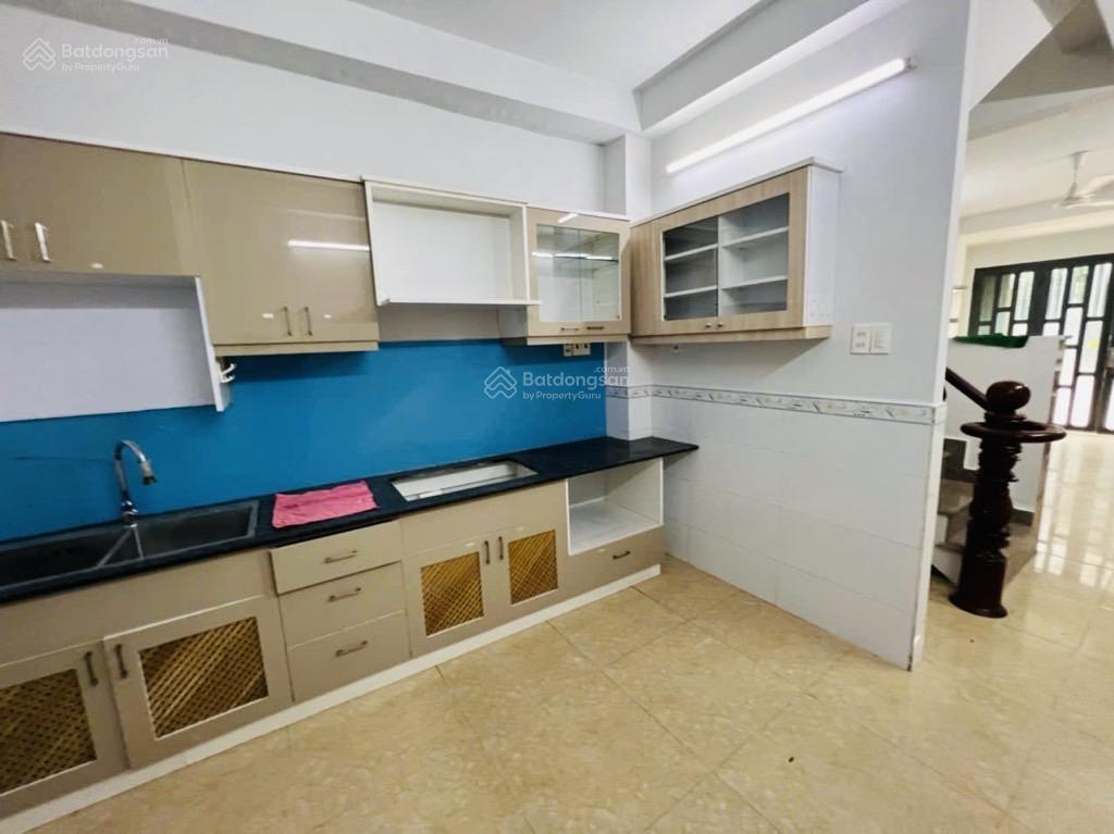 Hẻm thoáng sát mặt tiền hòa hưng  nhà 4 tầng btct hc đủ. 7,45 tỷ