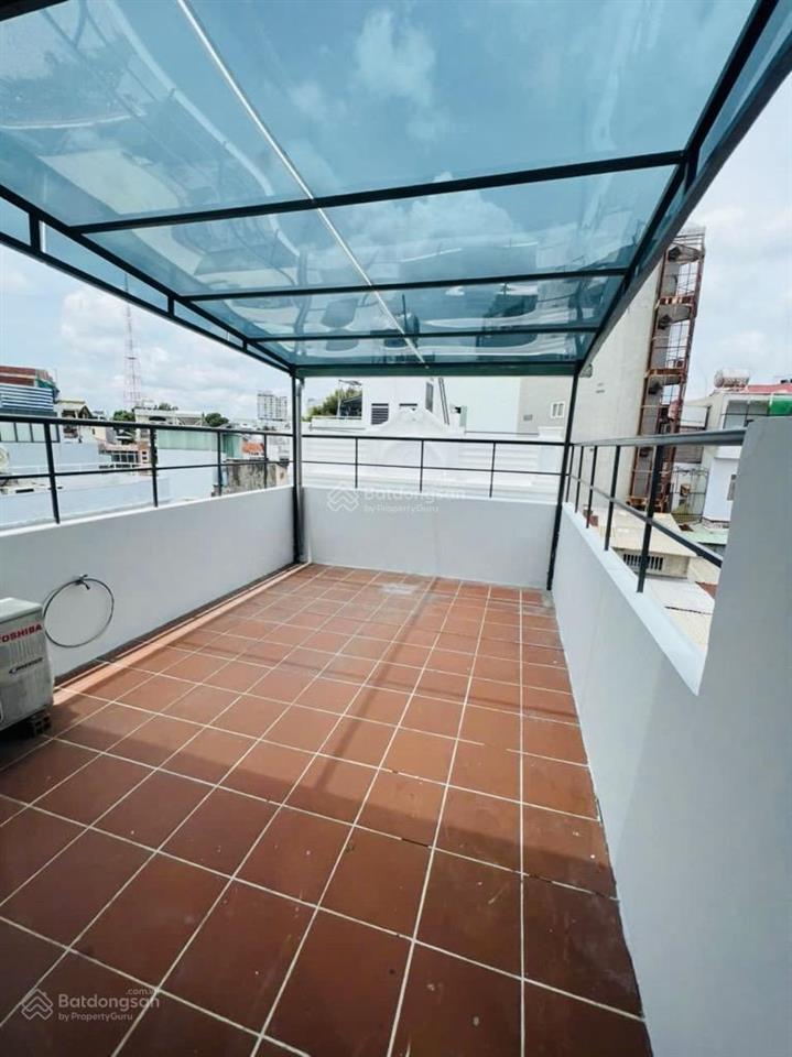 Hẻm thoáng sát mặt tiền hòa hưng  nhà 4 tầng btct hc đủ. 7,45 tỷ