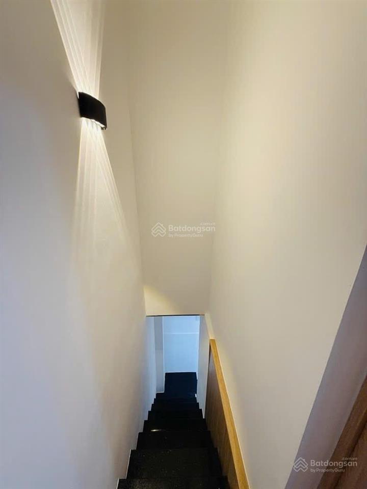 Nhà đẹp full nội thất  hẻm 3,2m lê văn sỹ. chỉ 4,48 tỷ