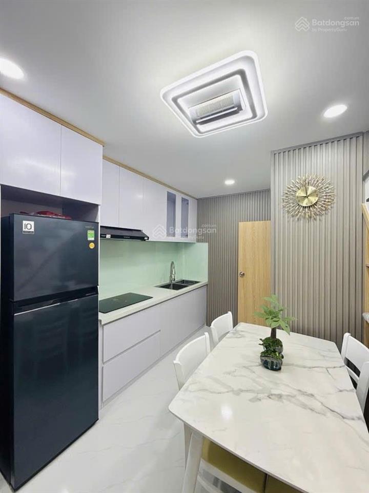 Nhà đẹp full nội thất  hẻm 3,2m lê văn sỹ. chỉ 4,48 tỷ