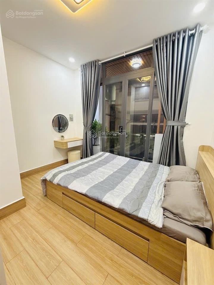 Nhà đẹp full nội thất  hẻm 3,2m lê văn sỹ. chỉ 4,48 tỷ