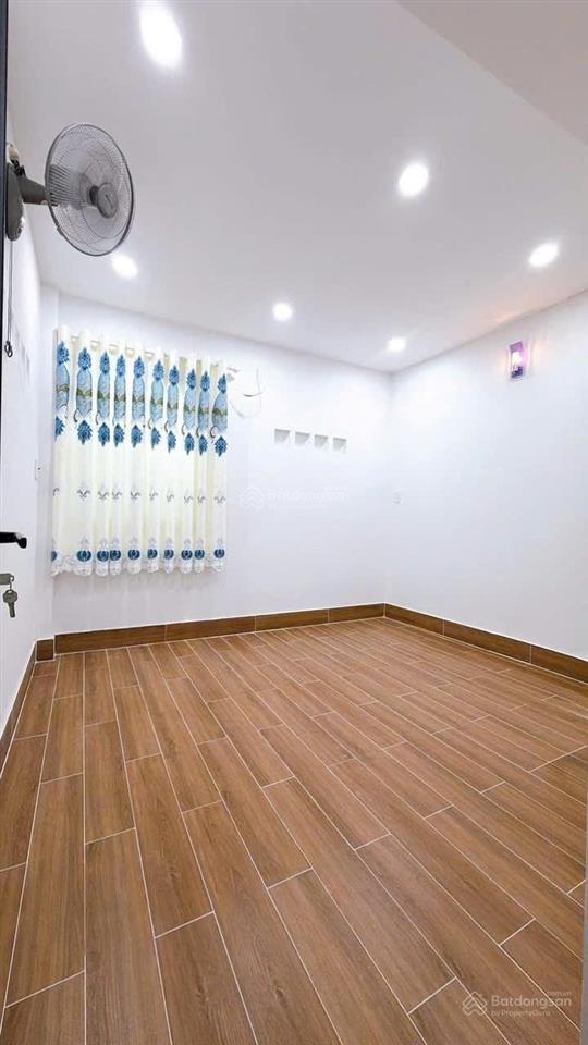 Hẻm 3,5m gần mặt tiền  sổ 39,6 m² (3,75 x 11)  4 tầng 4pn 3wc. chỉ 4,6 tỷ