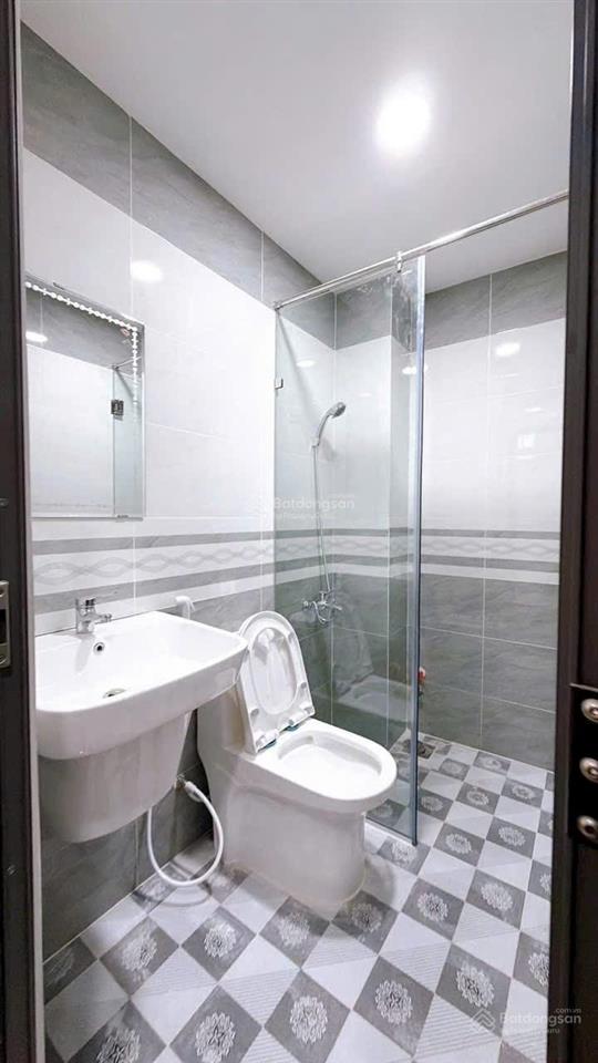 Hẻm 3,5m gần mặt tiền  sổ 39,6 m² (3,75 x 11)  4 tầng 4pn 3wc. chỉ 4,6 tỷ