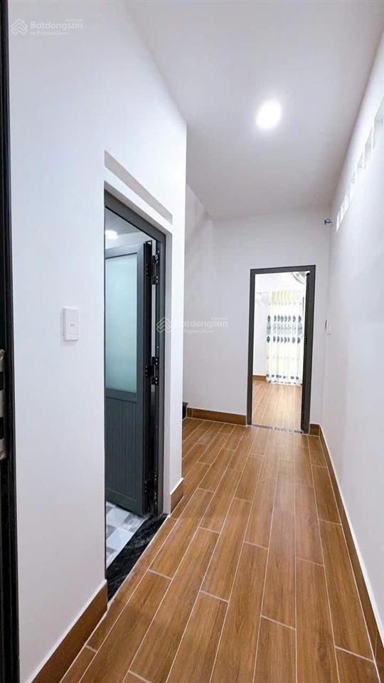 Hẻm 3,5m gần mặt tiền  sổ 39,6 m² (3,75 x 11)  4 tầng 4pn 3wc. chỉ 4,6 tỷ