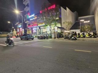 45ty còn 35ty  hotel vị trí đẹp mt bùi thị xuân, đà lạt  ngã 4 kinh doanh sầm uất  dòng tiền tốt