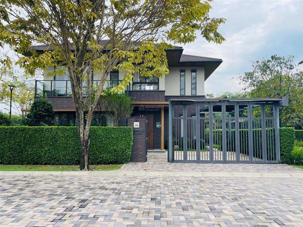 Bán căn biệt thự đơn lập 225m2 (15x15m). đối diện công viên, view kênh đào. giá bán chỉ 9,8 tỷ