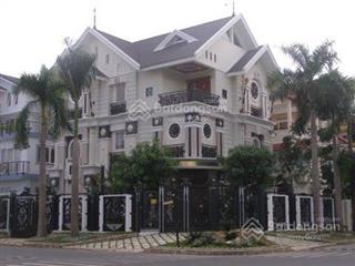 Chính chủ bán lô góc biệt thự resco cổ nhuế 236m2 mặt tiền 30m, thiết kế đẹp, cho thuê hay ở đều ok