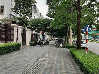 Chính chủ bán biệt thự embassy garden 226m2 mặt đường xuân tảo