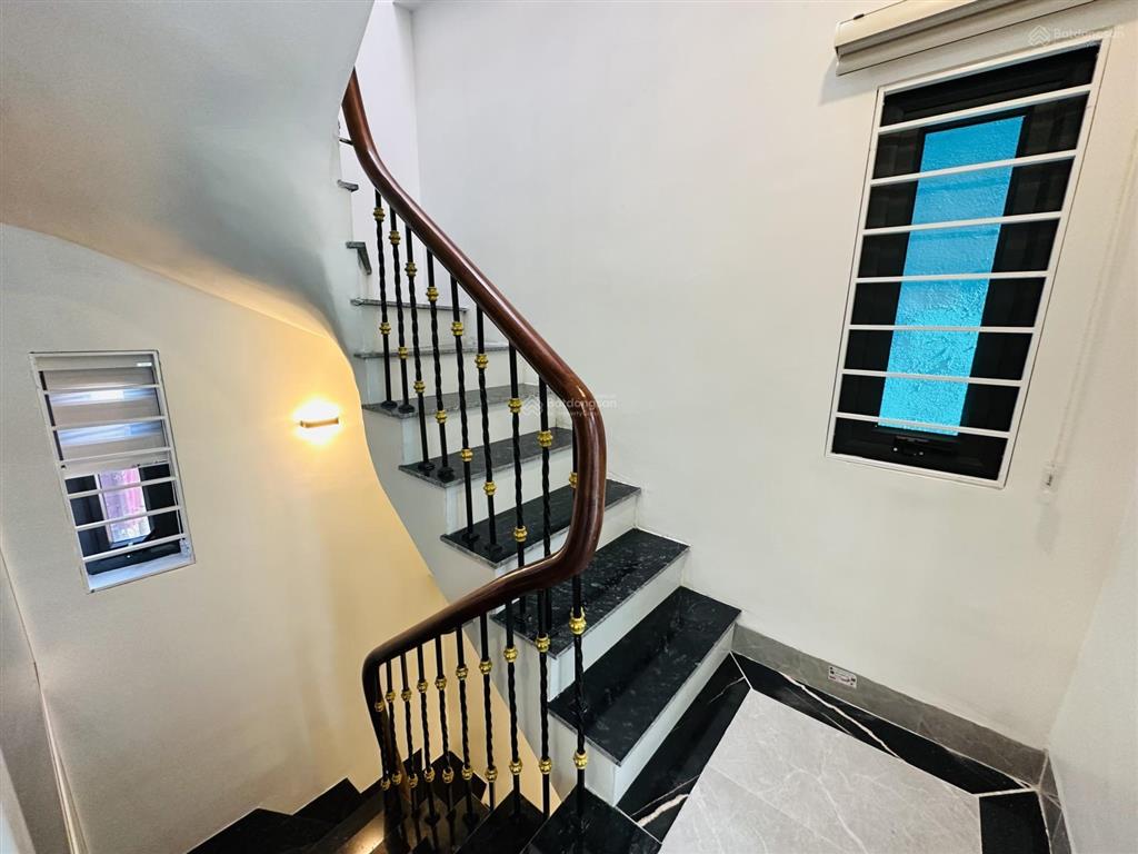 Chính chủ bán nhà xây mới 6t thang máy phố xã đànhồ đắc di, khu dân trí cao, cách ô tô 20m9.6 tỷ