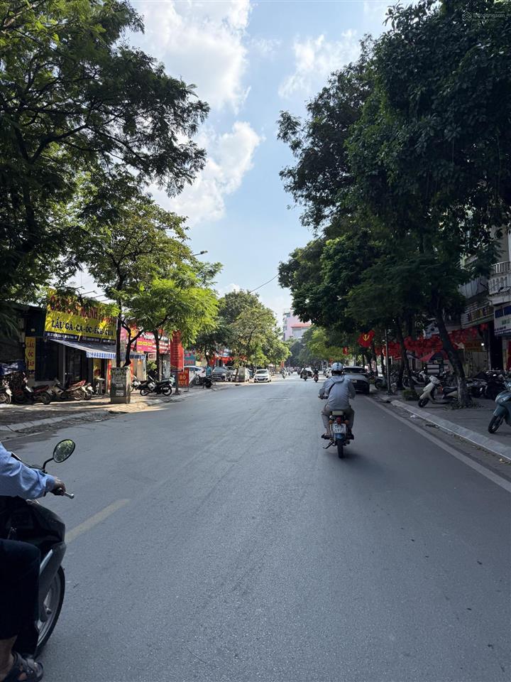 Gấp bán nhà siêu chất giá giành giật chỉ 10.7 tỷ mặt phố núi trúc 48m 4 tầng mặt tiền lý tưởng 6m
