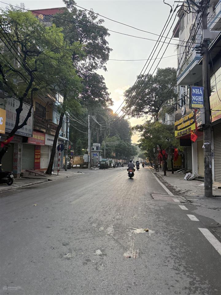 Gấp bán nhà siêu chất giá giành giật chỉ 10.7 tỷ mặt phố núi trúc 48m 4 tầng mặt tiền lý tưởng 6m
