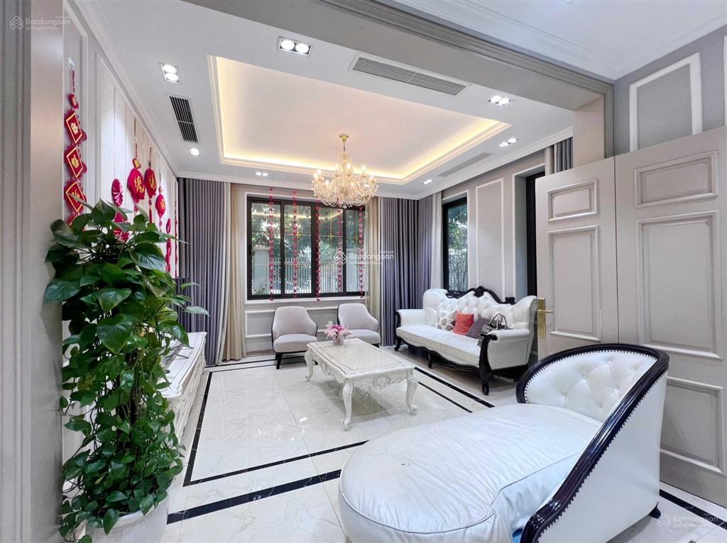 Bán biệt thự làng việt kiều châu âu, mỗ lao, hà đông dt 255m², mt 15m full nội thất giá 6x tỷ