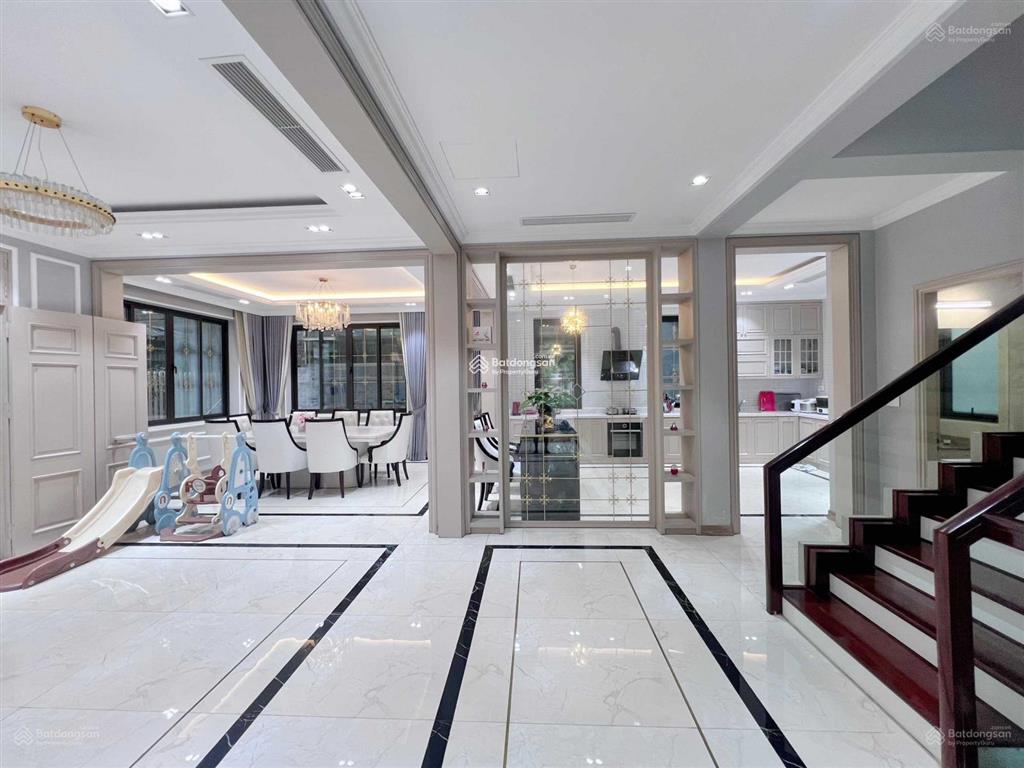 Bán biệt thự làng việt kiều châu âu, mỗ lao, hà đông dt 255m², mt 15m full nội thất giá 6x tỷ