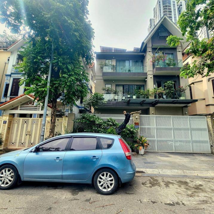 Bán biệt thự văn quán kđt văn quán hà đông dt 180m2, 4t nhà hoàn thiện nội thất xịn đẹp giá 42 tỷ