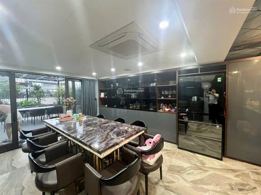 Bán biệt thự văn quán kđt văn quán hà đông dt 180m2, 4t nhà hoàn thiện nội thất xịn đẹp giá 42 tỷ