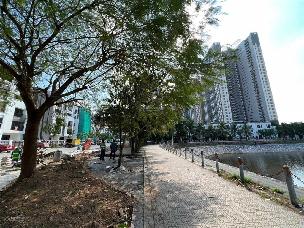 Duy nhất 1 lô biệt thự view hồ trung văn  hoàng thành villas cần bán