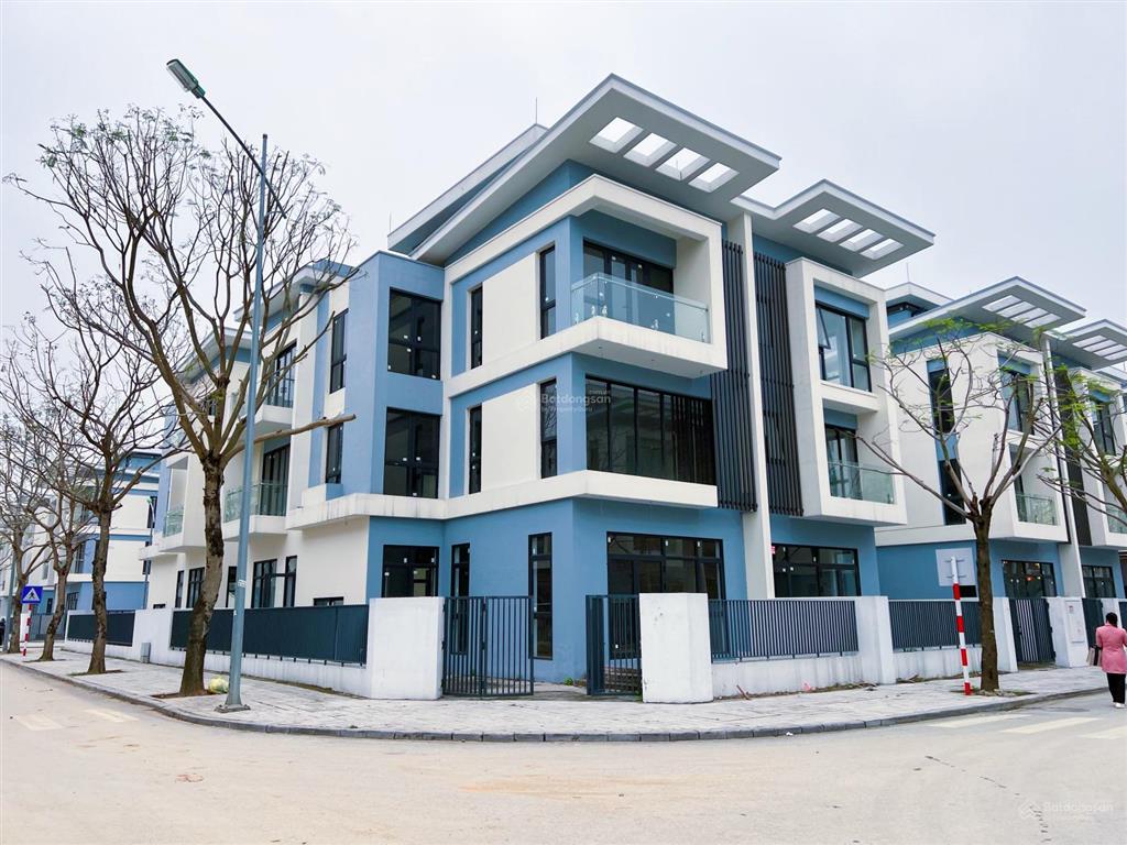 Cần tiền bán nhanh cắt lỗ lô biệt thự song lập hướng đông nam