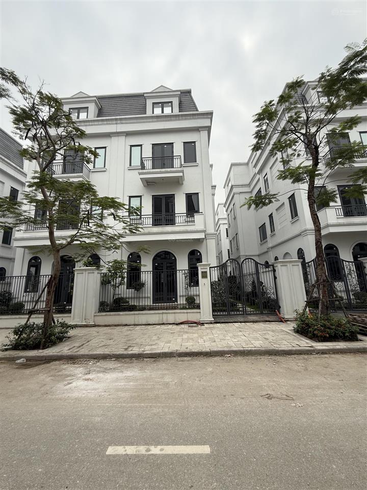 Bán lô bt 212.5m2 solasta mansion hoa hậu, giá tốt nhất thị trường