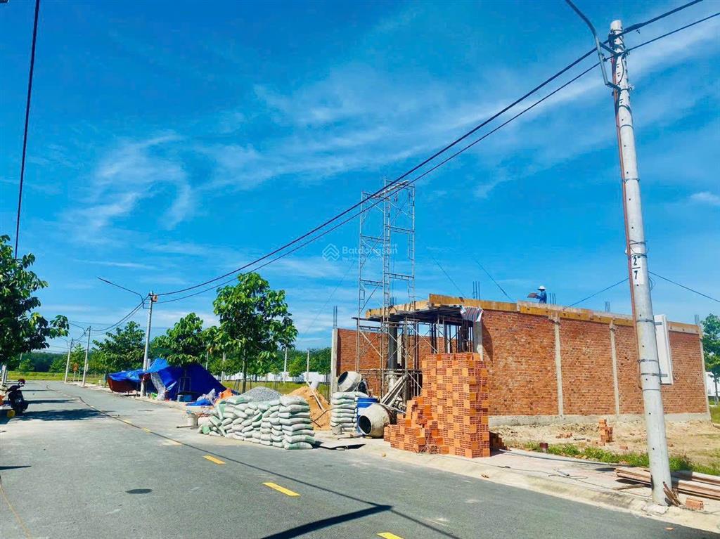 Giá rẻ đầu tư, chủ kẹt tiền gửi bán lô đất đô thị mặt đường qh 25m, phường long nguyên, tphcm, shr
