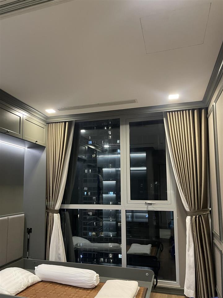 Bán nhanh căn 2pn  2wc căn góc toà park 3, diện tích 82m2 đã có sổ , sở hữu lâu dài  0901 001 ***