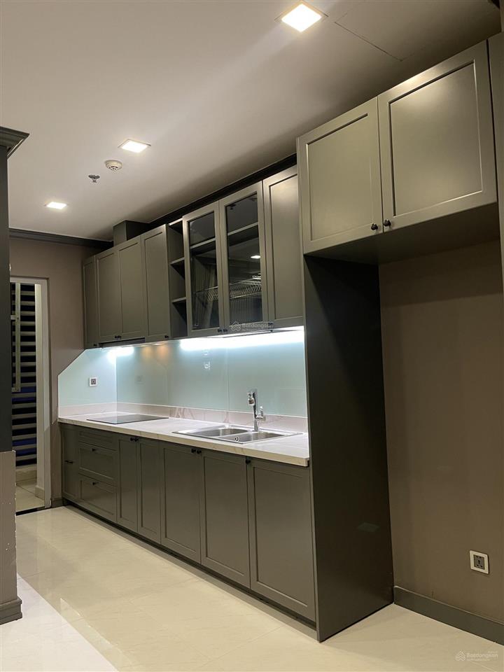 Bán nhanh căn 2pn  2wc căn góc toà park 3, diện tích 82m2 đã có sổ , sở hữu lâu dài  0901 001 ***