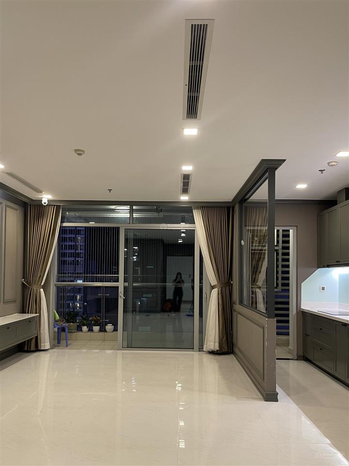 Bán nhanh căn 2pn  2wc căn góc toà park 3, diện tích 82m2 đã có sổ , sở hữu lâu dài  0901 001 ***