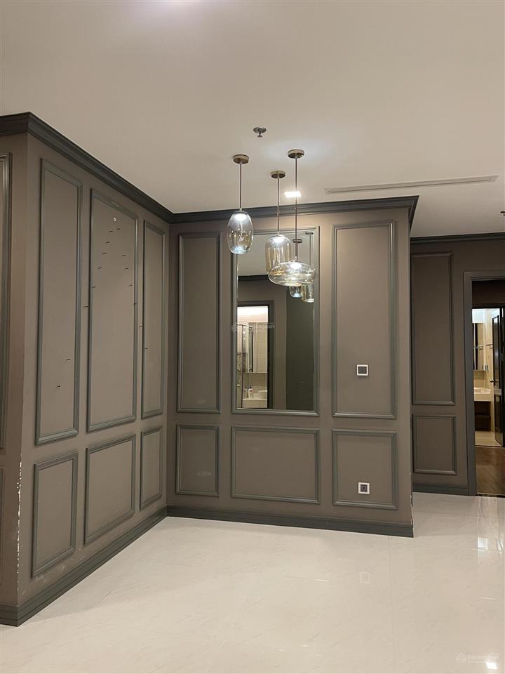 Bán nhanh căn 2pn  2wc căn góc toà park 3, diện tích 82m2 đã có sổ , sở hữu lâu dài  0901 001 ***