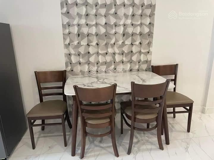 (7242) star tower, dt 55,6m2 bao sổ hồng 1,420 tỷ. nhận ký gửi 10 ngày bán xong. trân trọng