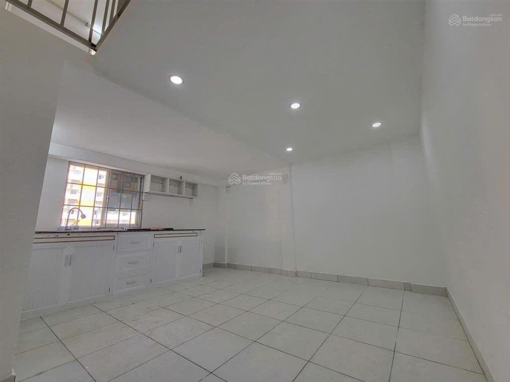 Thang máy, nhà xã hội định hòa. lầu 1 góp xong 420 triệu. thuê 3,5 triệu/tháng ,sài gòn mua được