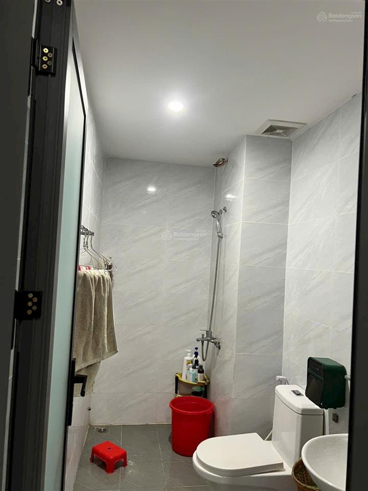 Cho thuê lâu dài star tower, an phú 2pn, pk, wc. giá 5 triệu/tháng
