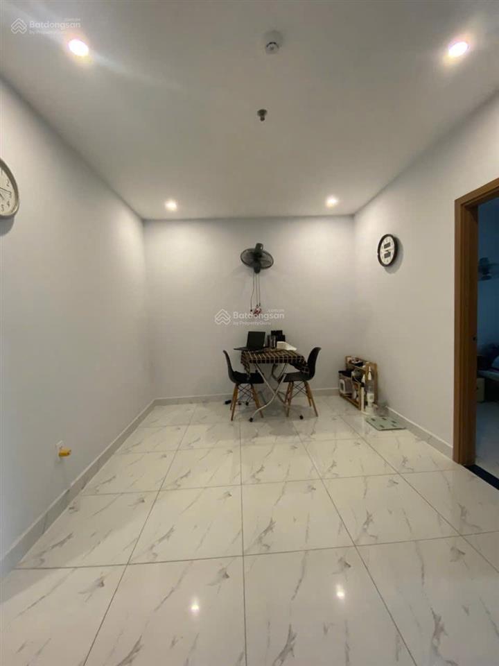 Cho thuê lâu dài star tower, 49,5 m2, full nội thất 5 triệu/tháng. kế vòng xoay an phú
