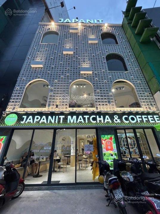 Bán nhà mt cách mạng tháng 8  p. bến thành  đối diện công viên tao đàn, giá 109 tỷ