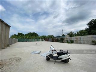 Cho thuê 2000m2 đất mặt tiền sát võ trần chí. có kho sẵn