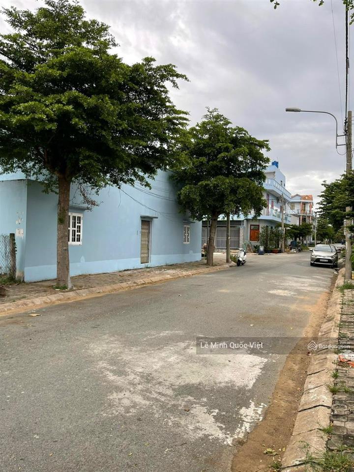 Cần bán lô đất kdc nam long dt 80,8m2. giá rẻ thị trường