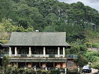 Bán đất tặng căn biệt thự 300m2 tổng diện tích đất 20.000m2 (2 hecta) phường xuân hương  đà lạt