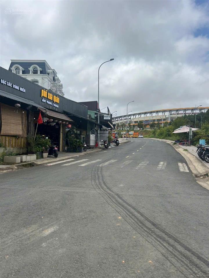 Đất khu liên hiệp thể thao 110m2, giá chỉ 9 tỷ 500tr