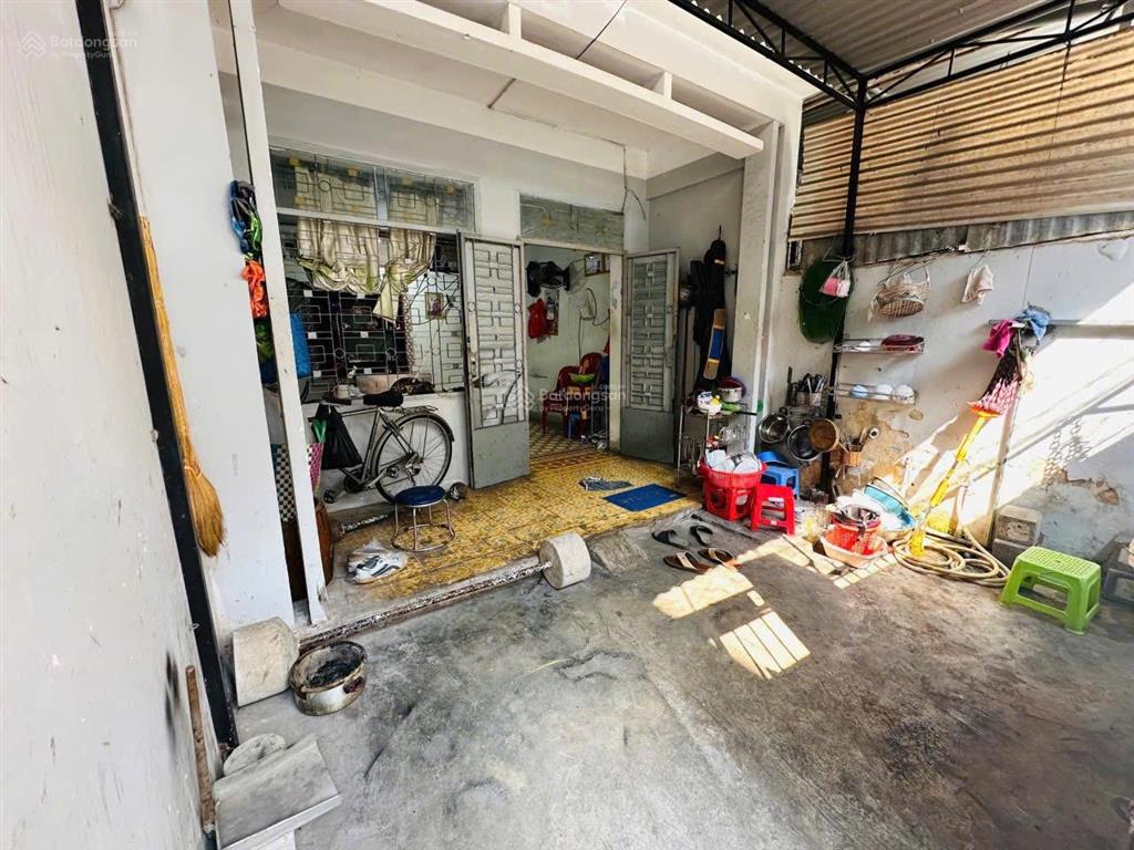 Nhà cấp 4 hẻm ô tô dã tượng / nha trang ( cách biển 800m )