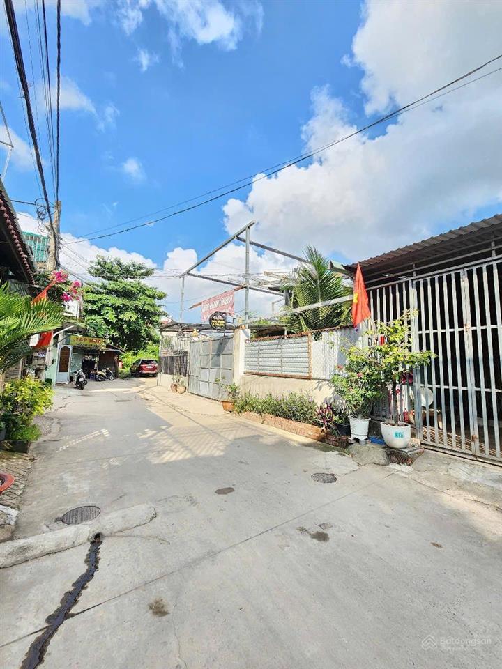 Bán đất tặng nhà cấp 4, 161m2 gần đường lê thị trung, cách ngã 4 bình chuẩn 500m