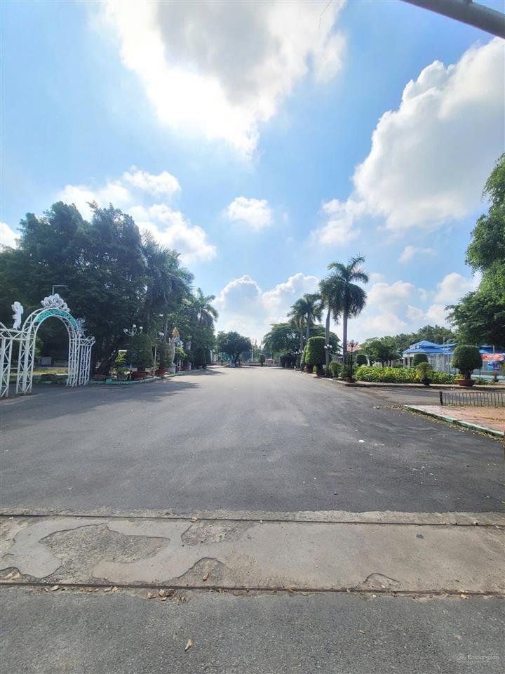 Bán đất mặt tiền đường nhưa, kinh doanh tốt, gần khu dịch vụ nam việt