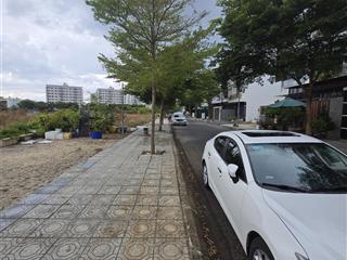 Nhà đẹp 4 tầng kđt thuộc phường phước long đầy đủ nội thất và thang máy giá chỉ 8.9 tỷ.  e cường