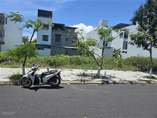 Hàng hiệu đường t12 kđt an bình tân, hướng tây nam giá chỉ 43tr/m2, cđt yêu cầu xây dựng ngay,  e